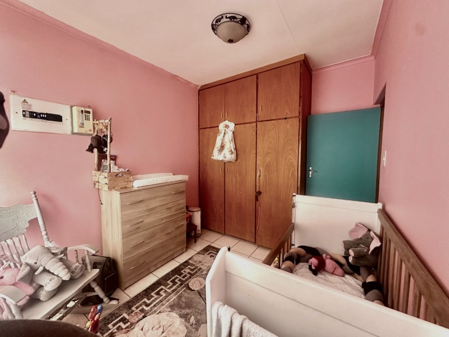 2 Bedroom Property for Sale in Denneoord Western Cape